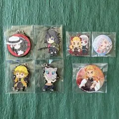 鬼滅の刃 ラバーストラップ 缶バッジ まとめ売り 7点