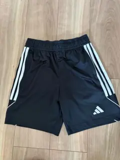 adidas ハーフパンツ ブラック 150サイズ《美品》