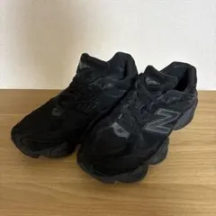 New Balance 9060 トリプルブラックのサムネイル