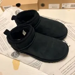 UGG クラシックウルトラミニ　23センチ　ブラック
