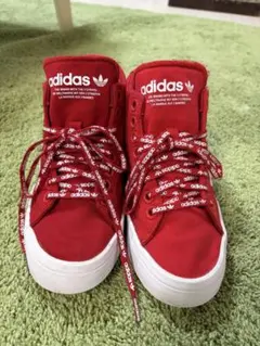 adidas アディダス ハイカットスニーカー 赤 レッド ロゴ総柄