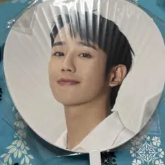 2025年最新】チョンヘイン うちわの人気アイテム - メルカリ