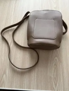 ライトブラウンショルダーバッグ