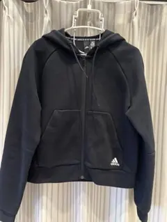 adidas フルジップパーカー