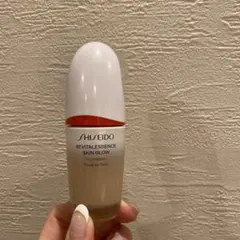 SHISEIDO 資生堂 エッセンススキングロウファンデーション220