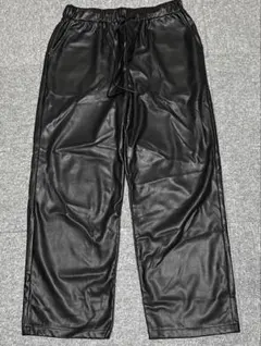 フェイクレザーパンツ　黒