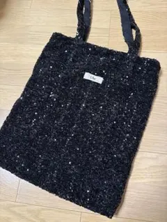 ★美品★ベイクルーズ　Uhr スパンコール ブラックトートバッグ 黒　肩がけ