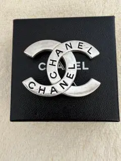 CHANEL ダブルCロゴ ブローチ 専用ボックス付き