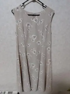 ノースリーブワンピース ハニーズ 花柄 L