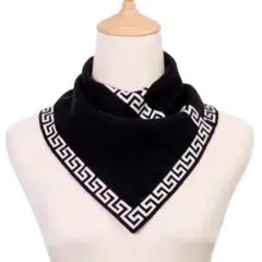 お洒落着けやすい三角形幾何学模様 黒白ニットマフラー裏起毛ノーマルタイプ出勤にも