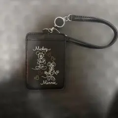 ミッキーマウス　ディズニー　黒　カードケース