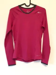 NIKE ナイキ 長袖　Tシャツ　レディース