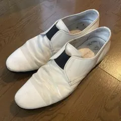 prada ローファー 白 レザー