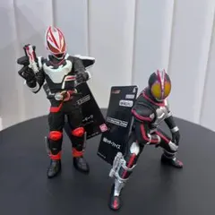 新品 仮面ライダーギーツ　仮面ライダーファイズ 2体セット