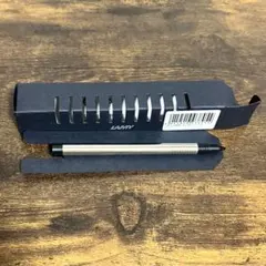 Item thumbnail for item 98f00eeb-f117-49e2-8ec2-ea8b0b7f5956