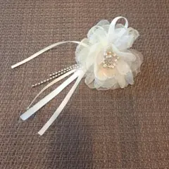 ホワイトフラワーコサージュ