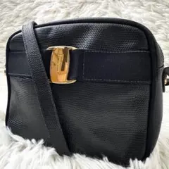 美品✨Salvatore Ferragamoヴァラ リボン ショルダー リザード