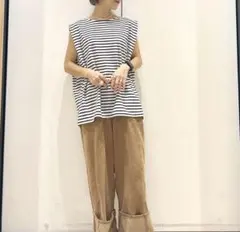 美品　LEPSIM ショルダータックノースリーブのサムネイル