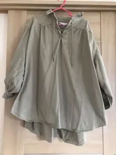 長袖シャツ