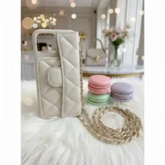 白色大人可愛い♡キャビアスキン風キルティングiPhone16proケース新品即納