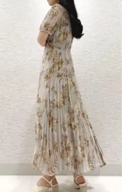 美品　COCODEAL ボタニカルフラワーシアーワンピース