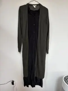 H&Mのオリーブカーディガンとブラックロングワンピースセット