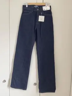 【新品未使用】UNIQLO ストレートジーンズ