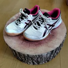 asics バレーボールシューズ ホワイト ピンク サイズ　２４センチのサムネイル