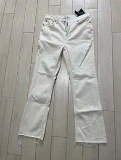 ZARA ストレートパンツ(ホワイト)