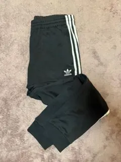 adidas トラックパンツ
