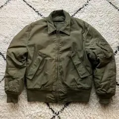 オリーブグリーン ミリタリージャケット