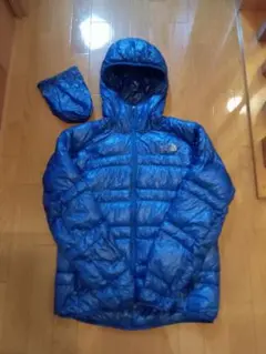 ノースフェイス　ライトヒートフーディ　ダウン　超軽量　ND91355Z　収納袋付