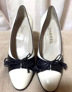 ヴィンテージCHANEL シャネル バイカラー パンプス リボン レザーのサムネイル
