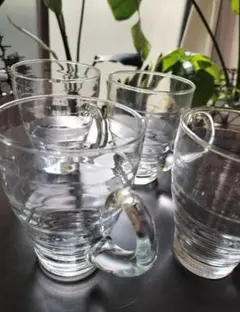 お値下げ　新品同様　取っ手付きグラス　４個セット　ビアグラス　コップ