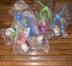 ウルトラマン　カラフルマルチバンド　6こセット