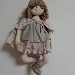 手作り花柄ドレスの人形