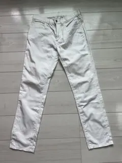 ユニクロ　ウルトラストレッチカラーデニム