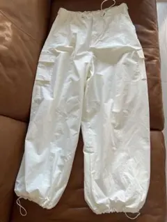 Ungrid ホワイト カーゴパンツ ドローストリング付き