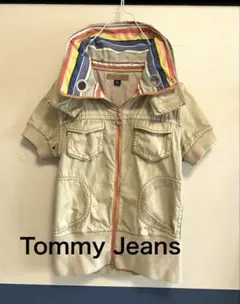 Tommy Jeansミリタリー調？袖が取り外せる２WAYパーカーベストのサムネイル