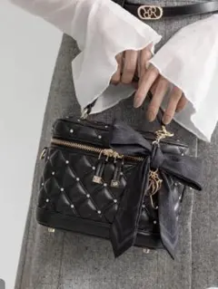 RANDA 2WAY リボンチャームキルティングバニティバッグ