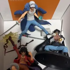 ワンピースフィギュア(ルフィ、ロー、ビスタ)
