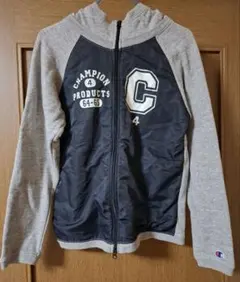 Champion フード付きジップアップパーカー