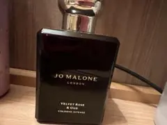2-3回のみ使用jo malone ローズ&ホワイト ムスク アブソリュ 100 2-3回のみ使用jo malone ローズ&ホワイト ムスク アブソリュ 100