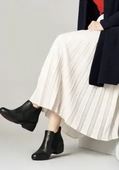 新品未使用　fit fit サイドゴアブーツ　ブラック23cmのサムネイル