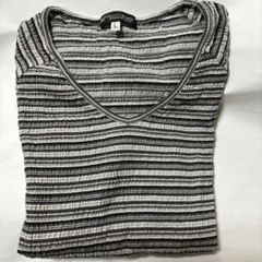 ウィッテムのフレンチ袖のTシャツ新品未使用ですのサムネイル