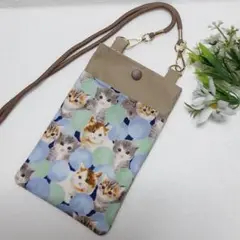 ✡️猫ちゃん達のポケット付きスマホショルダーバッグ~薄茶系ハンドメイド