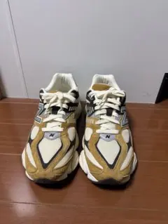 New Balance 9060 ベージュ スニーカー