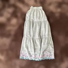 民族舞踊服飾 喇叭長裙 淺綠色 花卉刺繡