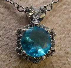 クリアジェムストーン リーフペンダントネックレス