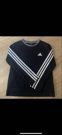 140 少し厚手のロンT アディダス